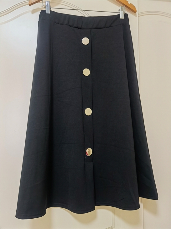 全新未穿黑色半身裙A字型伞裙