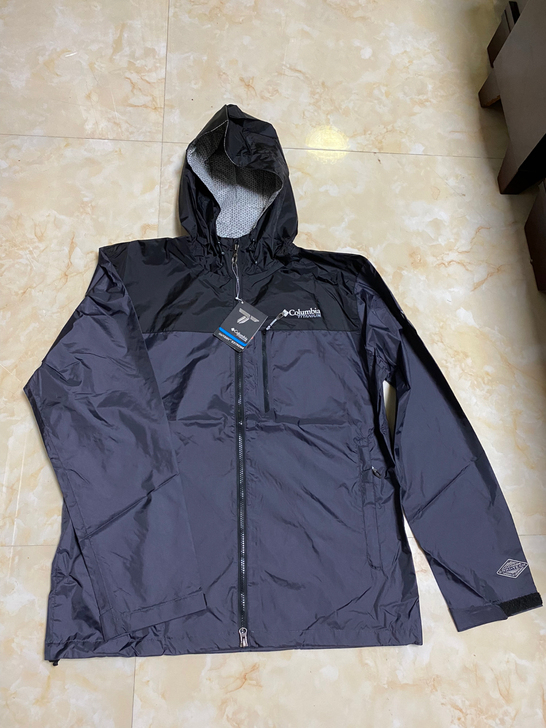 哥家拼接压胶风衣     高端omNI-w...