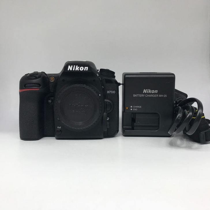 【95新】 尼康 D7500专业半幅单反相机