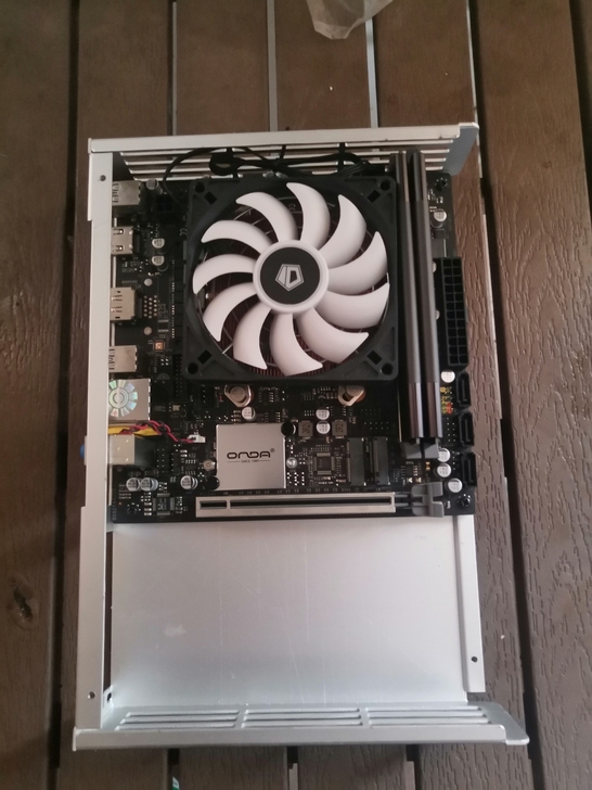 品牌型号 ：昂达a520itx主板