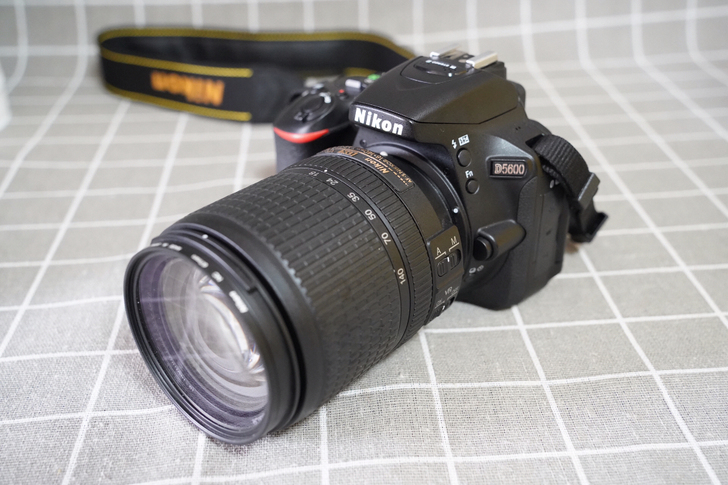 尼康D5600 18-140mm 单反相机...