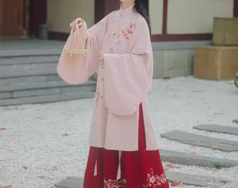 汉尚华莲 玉笙寒 全新汉服一套（长袄+裙）...