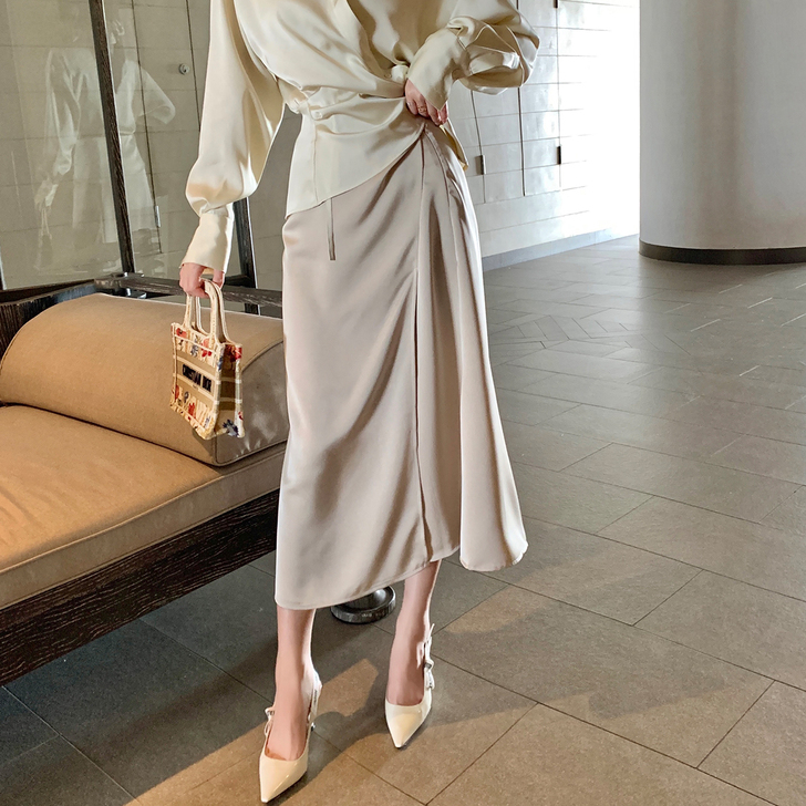 ByYou 2021春季气质高腰显瘦缎面半...