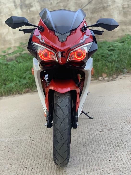 极品 国内版川崎六眼魔神250雅致款大跑车...