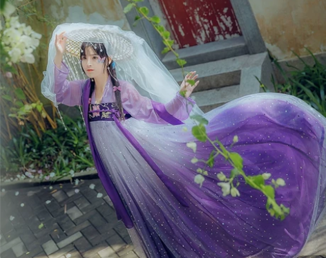 千韵岗原创辰莲鱼梦汉服 感兴趣的话点“我想...