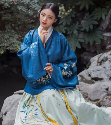 Oneself 书卷香 山矾 绣花黛蓝短袄...