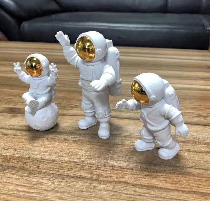 【13.99元三个包邮】创意宇航员摆件太空...