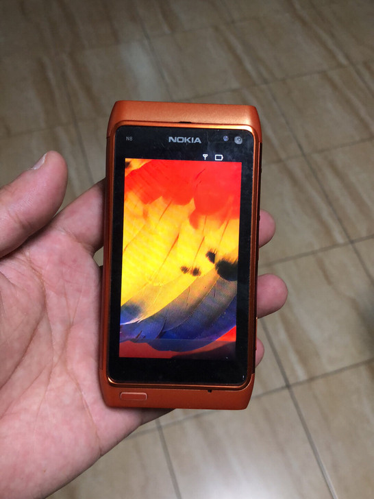 Nokia N8 手机