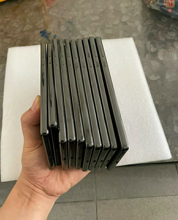 自用小米mix1。6+256顶配。黑色。骁...