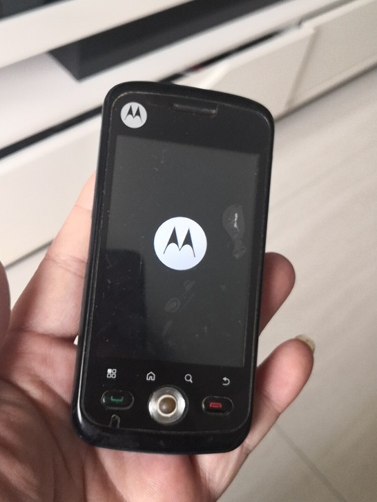 摩托罗拉手机