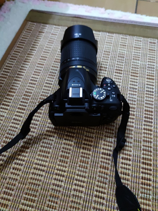 尼康d5200单反相机99.9新，16年买...