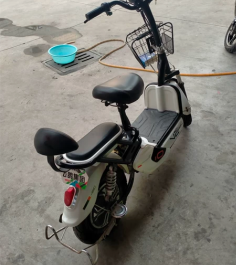低价出售一辆8成新48伏电动自行车，非诚勿...