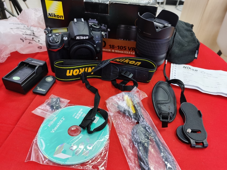 尼康D7000+18-105VR 一套如图...