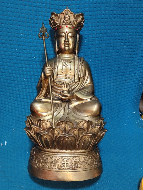 地藏王菩萨铜佛像,高30厘米,重3.7斤,...