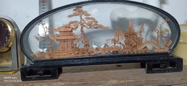 木摆件，实物如图，售出不退