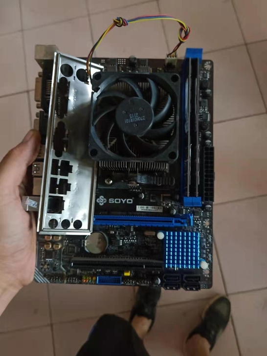 电脑套装便宜出,8g威刚内存,amd840...