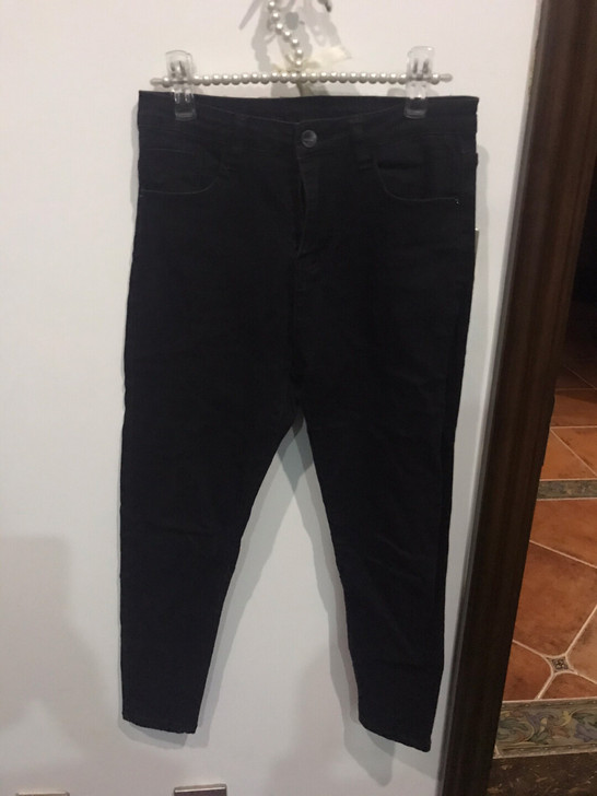 黑色牛仔裤,29码,8.5新小脚