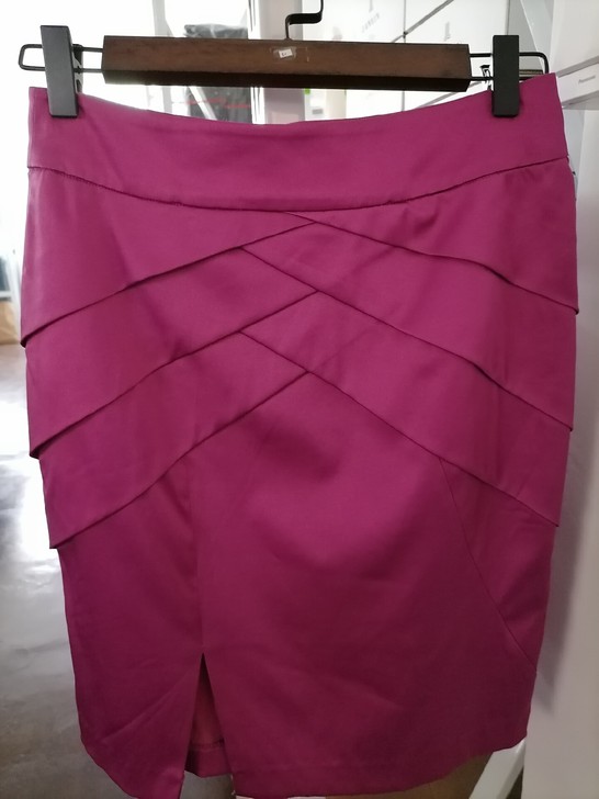 半身裙图①玫红铅笔裙M号