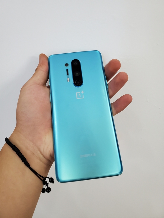 一加8pro 12+256 青色，实拍图靓...