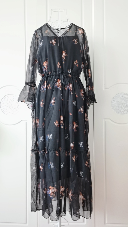 全新带吊牌印花蕾丝拼接抽绳连衣裙两件套