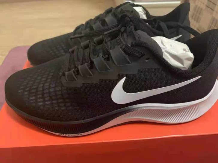 nike飞马37 42码 黑白 全新正品 ...