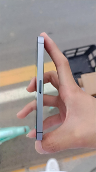苹果5s 当个备用机很不错。看成色找我...