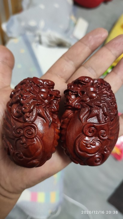 小叶紫檀貔貅手球一对。全国唯一保证孤品