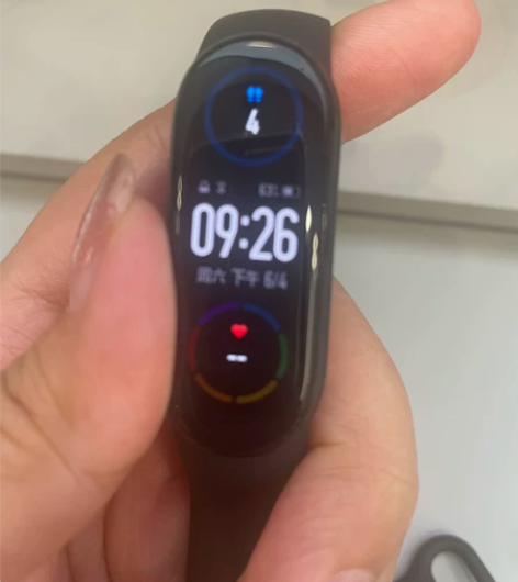 小米手环6 朋友送的生日礼物,全新未拆封,...