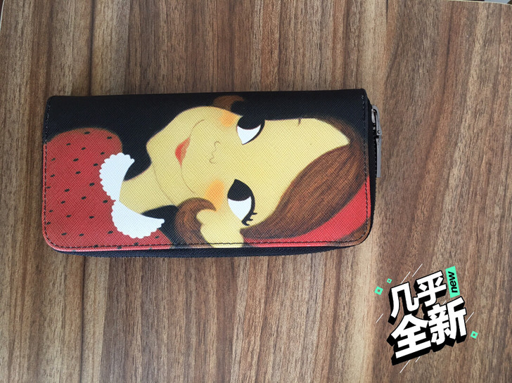 陆心缘钱包,几乎全新,卡位多,喜欢联系