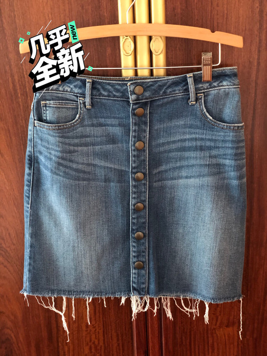 AF牛仔纽扣半身裙 九成新 裙型:铅笔裙 ...
