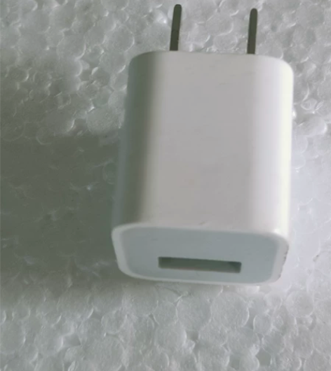 苹果5W，5V，1A手机，平板充电头 二手...