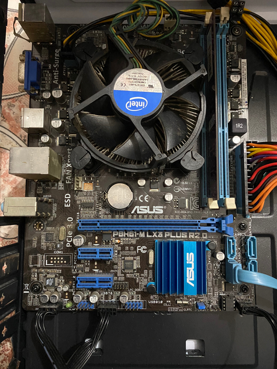 铭瑄电脑主板闲置出售，有意滴滴