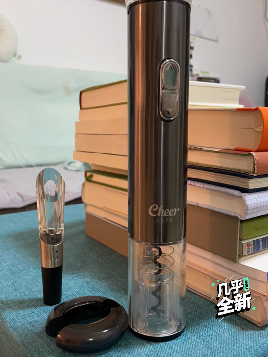 启尔电动红酒开瓶器，实物如图！含醒酒器、锡...