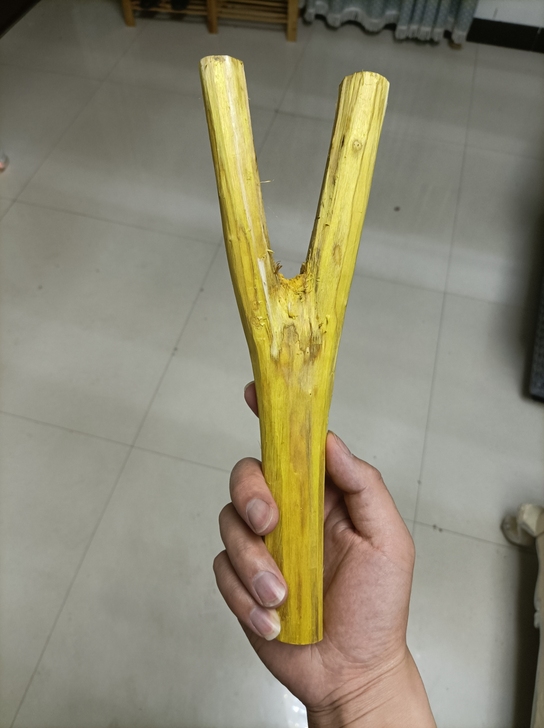 弹弓原料杈(2个)(黄栌木7年以上树龄，色...