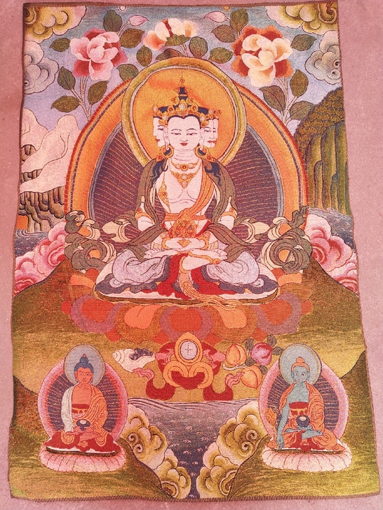 #另类唐卡#刺绣大日如来一副苏州刺绣画，真...