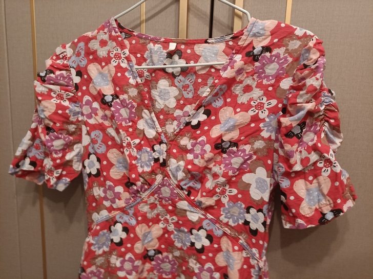 碎花连衣裙短款