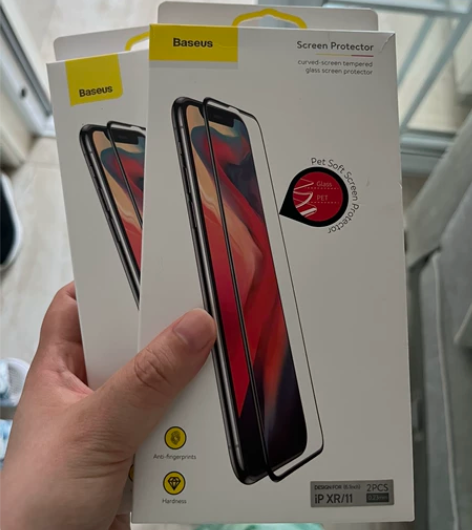 iPhone XR钢化膜，买多了现在已经换...