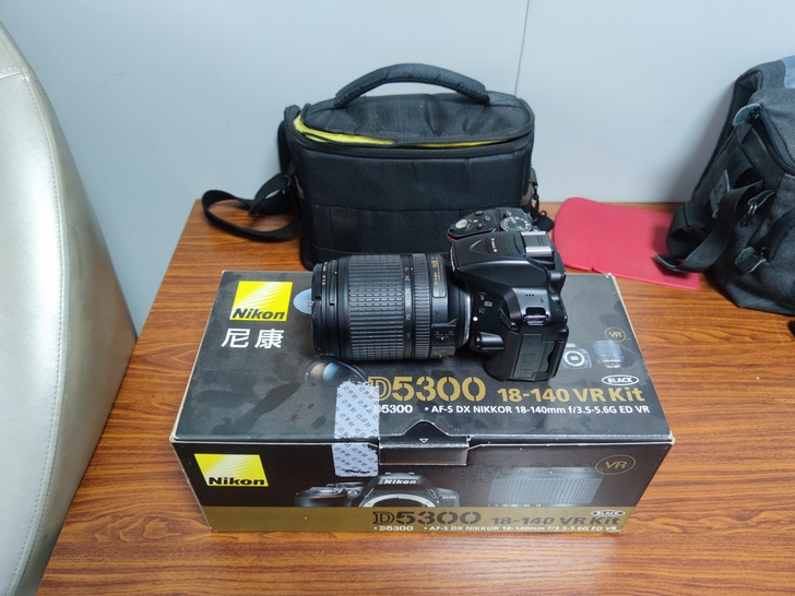 尼康D5300套机 18-140镜头
