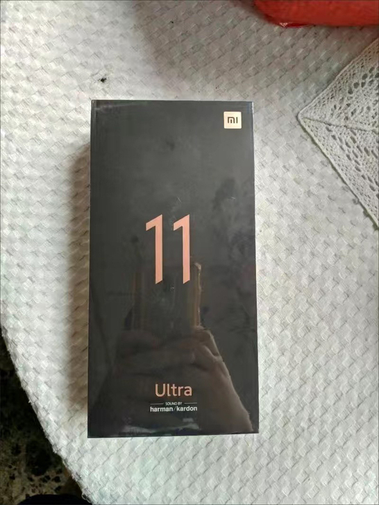 全新 小米11u过生日我叔买的 没拆过