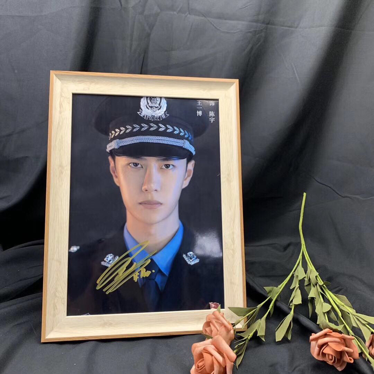 王一博亲签《冰雨火》官方海报