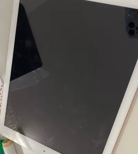 出自用ipad，2018款，有轻微磕碰，实...