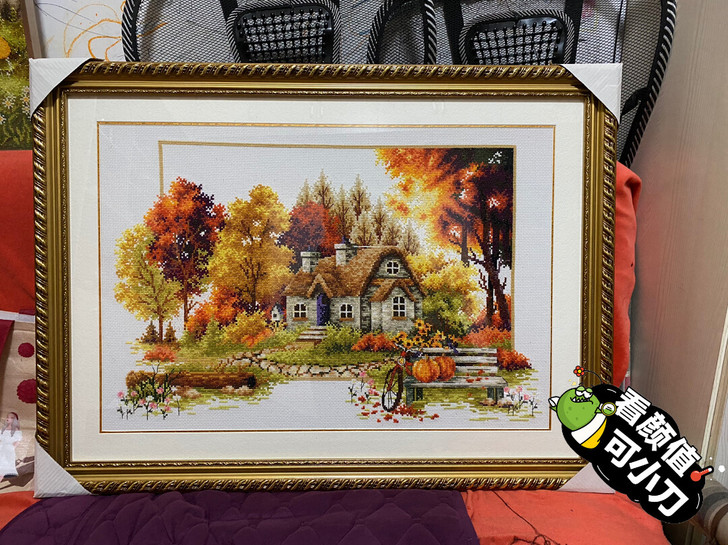 全新十字绣成品，还是热的，可小刀，喜欢的亲...