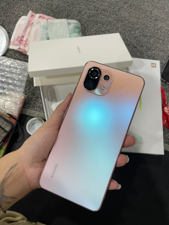 小米11青春版全套冲新，买回来半个月没用，...