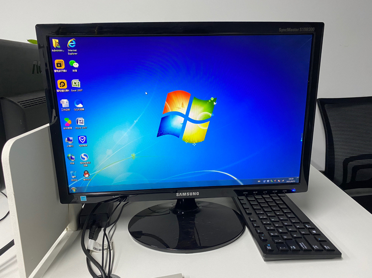 飞利浦个人闲置液晶显示器,无维修非常新,拍...