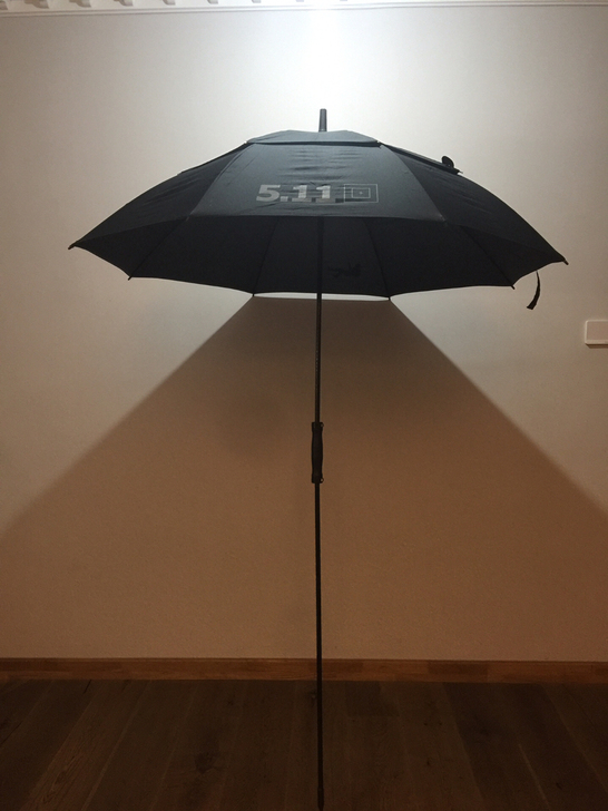 511伞1个，户外两用可插地遮阳挡雨防风。...