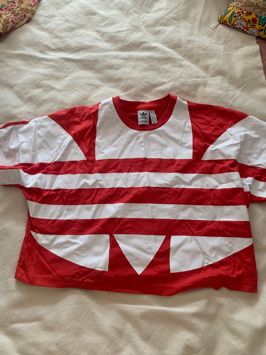 Adidast恤 S码 正品 去年英国留学...