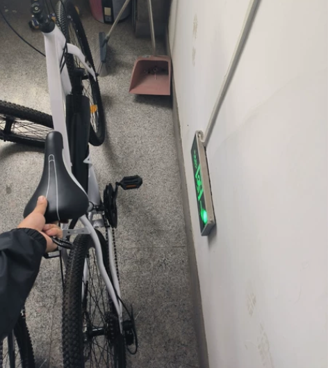 LAUXJACK 山地自行车成人一体轮单车...