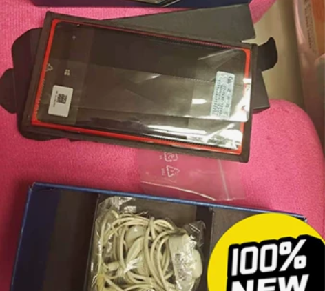 诺基亚手机,全新未拆封,包装配件完好,低价...