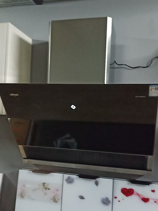 浙江火王烟机灶具，不要和广东货比，质量上乘...