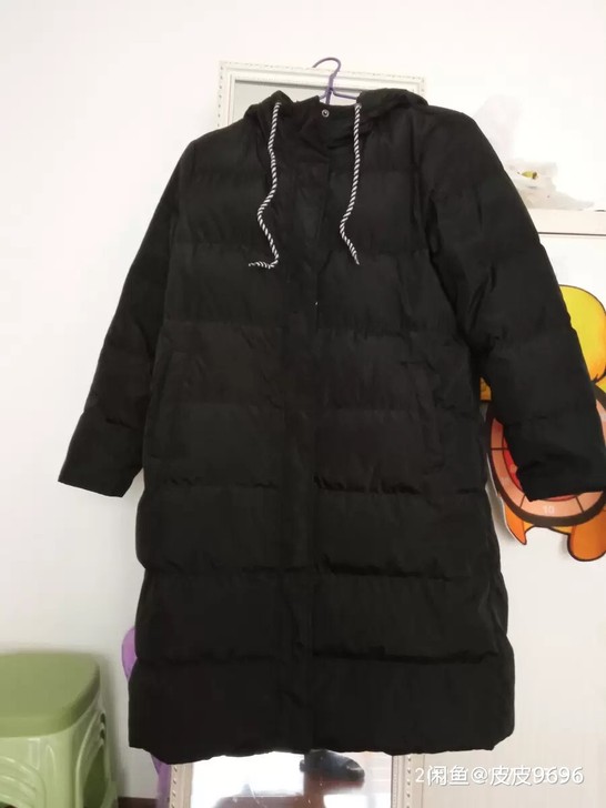 女式中长款品牌羽绒服便宜出了，之前大几百买...